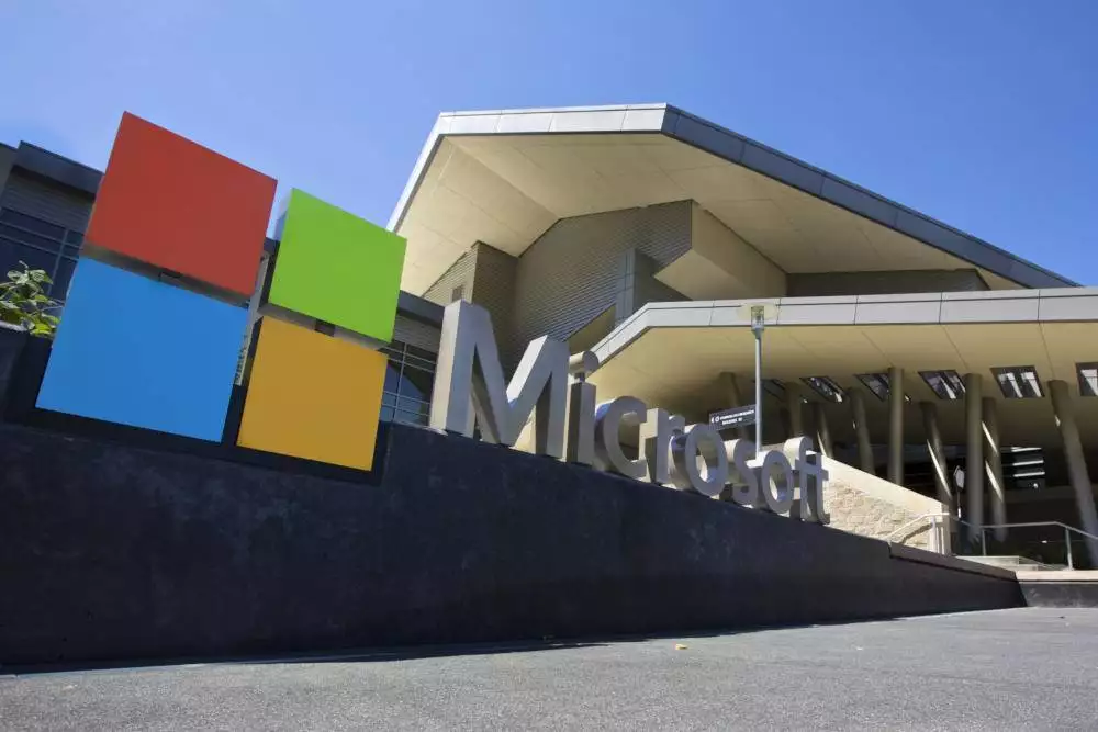 Jeszcze więcej Microsoftu w Linuksie. Korporacja chce dostępu do linux-distros
