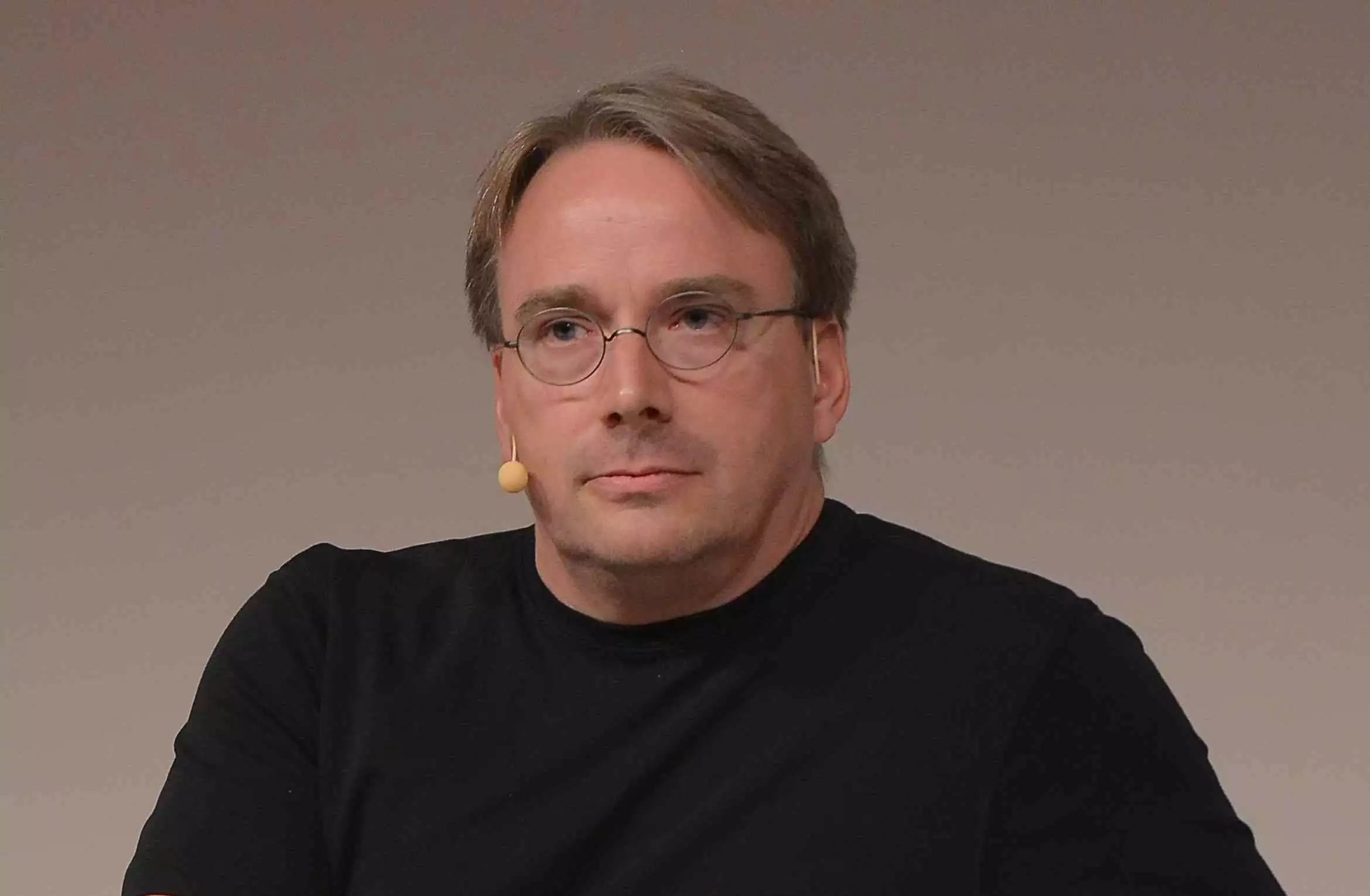 Linus Torvalds: anonimowość jest przereklamowana, a media społecznościowe to śmieci