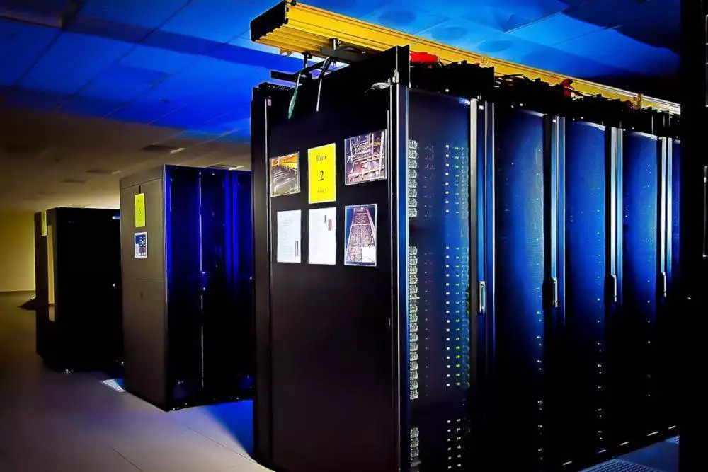 Amerykanie budują pierwszy superkomputer eksaflopsowy. Zdążą przed Chinami?